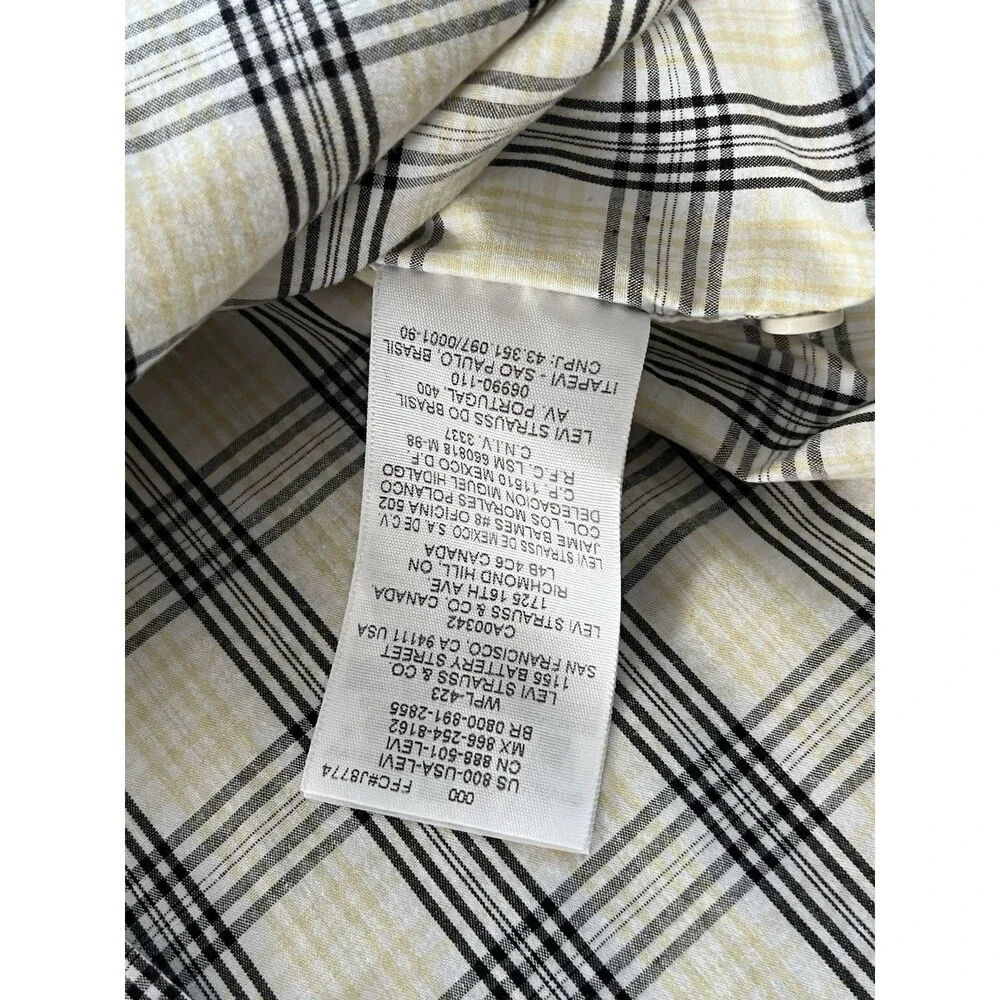 Levi's One Pocket Men's M Casual Plaid Button-Up Short Sleeve Standard Fit Shirt